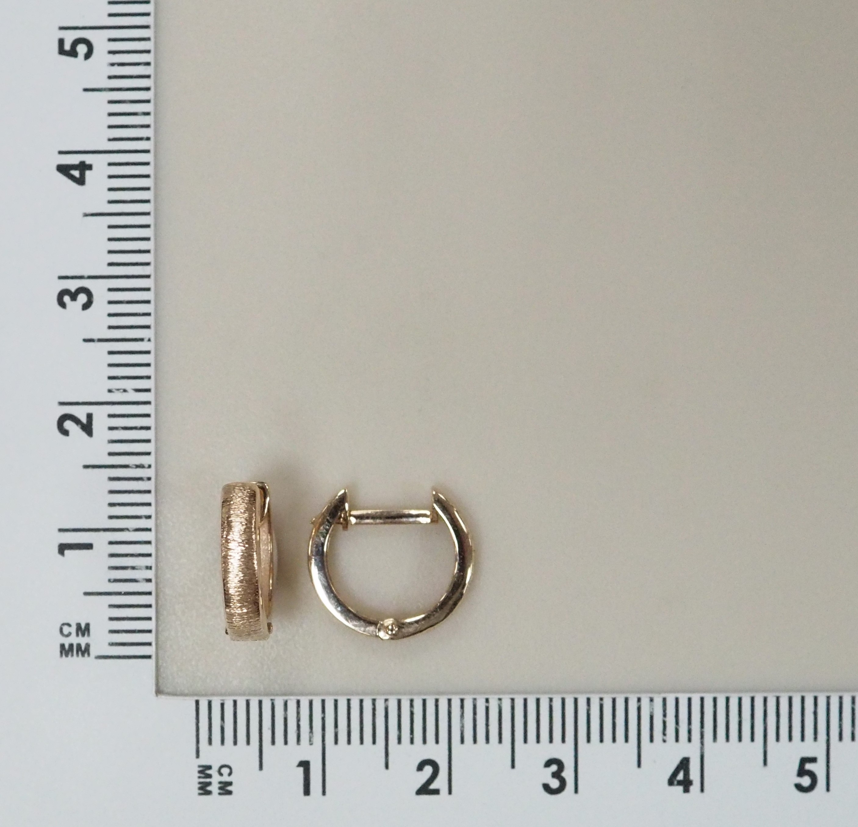 Серьги из золота